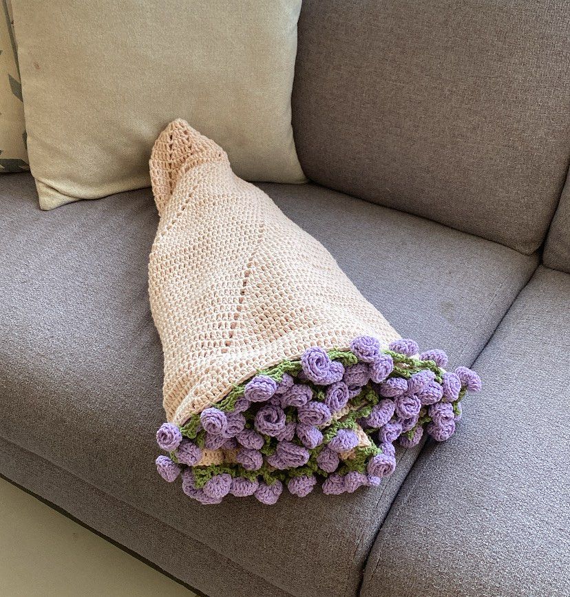 Soft Rose/Sunflower Bouquet Blanket (Premium Wool Yarn)