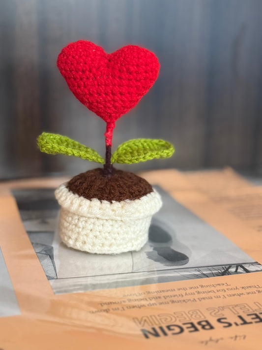 Mini heart pot