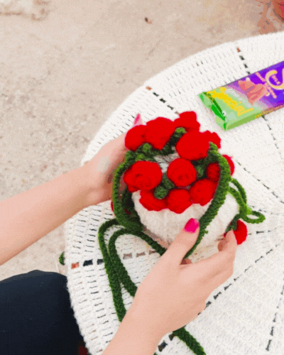 Rosette Bloom Sling Bag / Potli