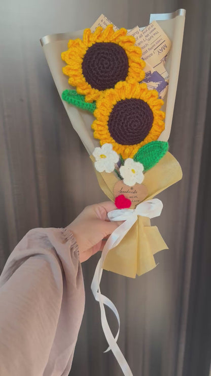 Sunflowers bouquet with forget me not